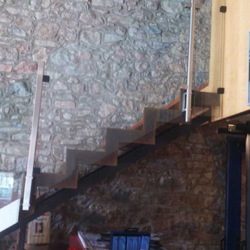 Manresa carpinteros metálicos